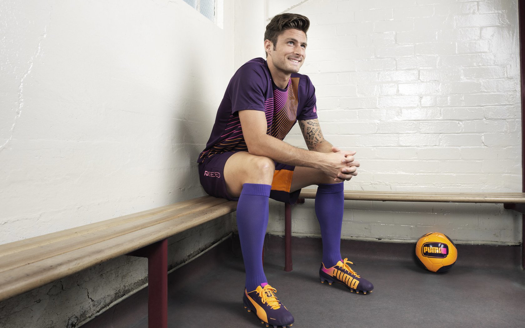 比利亚雷亚尔客场不敌埃瓦尔，遭遇失利，比利亚雷对埃瓦尔